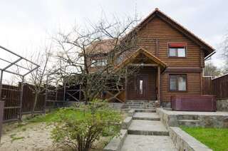 Гостевой дом Liubava Поляна Семейный номер-1