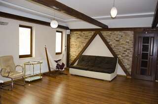 Гостевой дом Liubava Поляна Семейный люкс с балконом-7