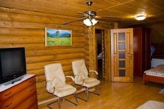 Гостевой дом Liubava Поляна Семейный номер-23