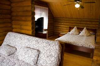 Гостевой дом Liubava Поляна Семейный номер-27